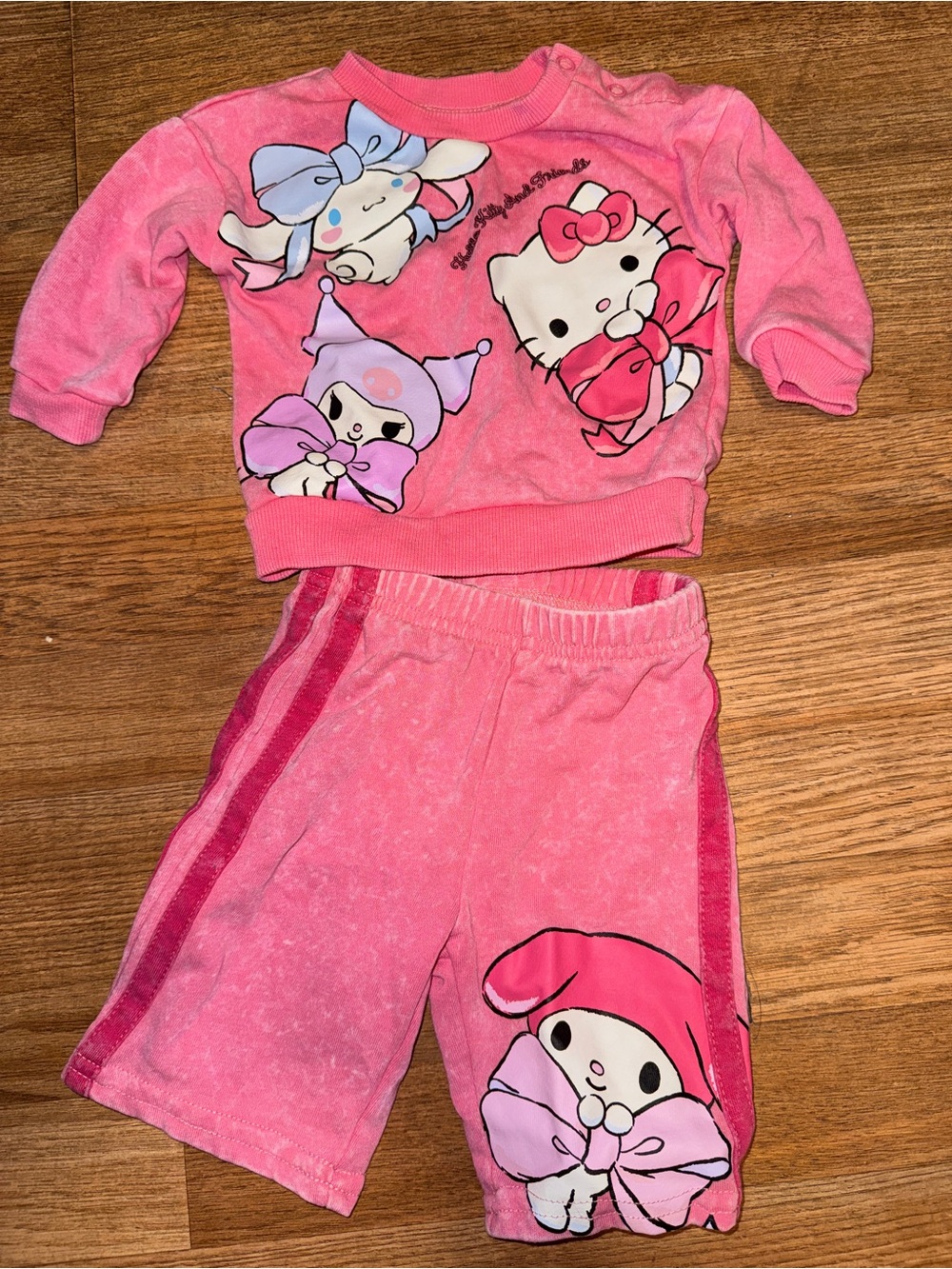 Bay hello kitty set